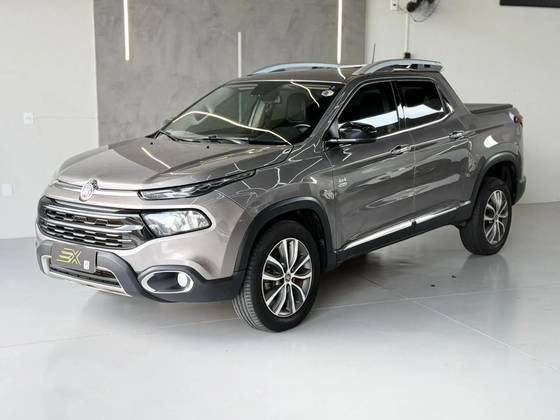 FIAT TORO 2.0 16V TURBO DIESEL VOLCANO 4WD AT9